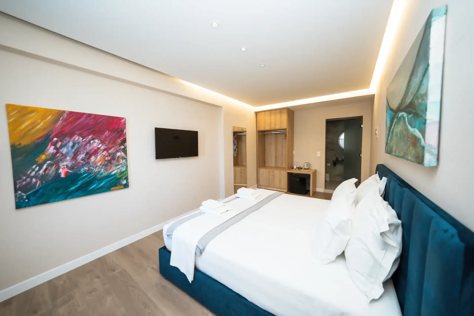 Double room with garden bedroom space