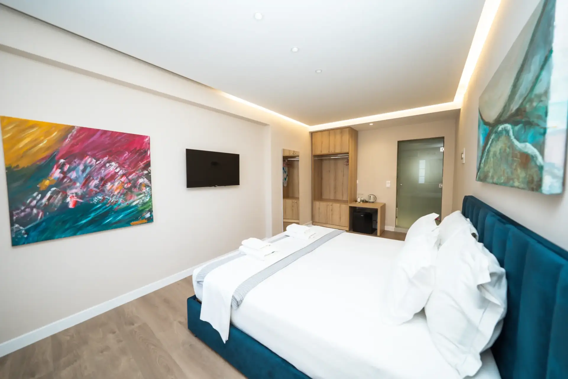 Double room with garden bedroom space