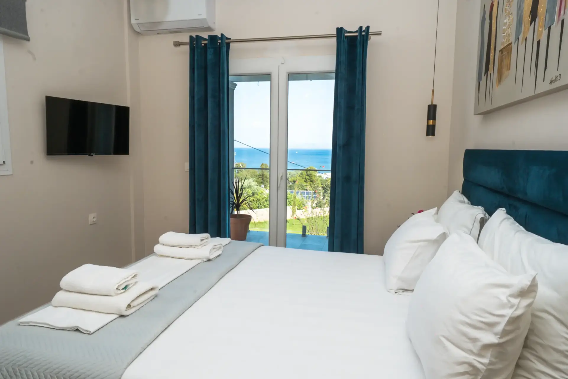 One Bedroom Apartment bedroom with balcony