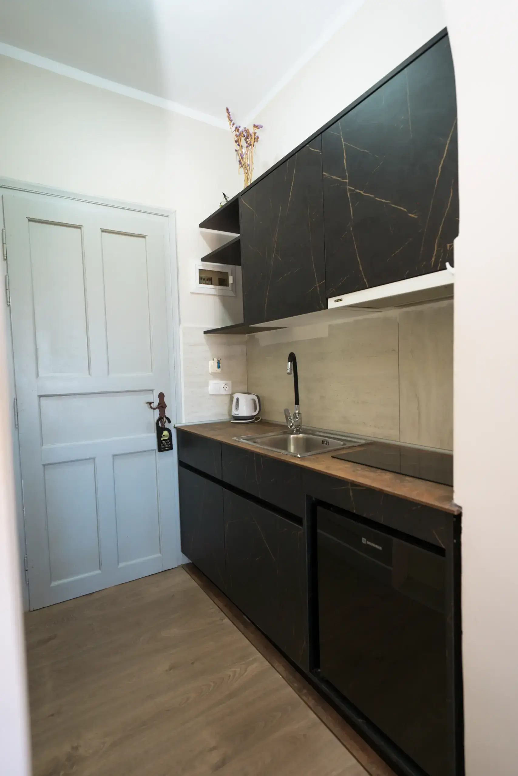 Studio kitchenette
