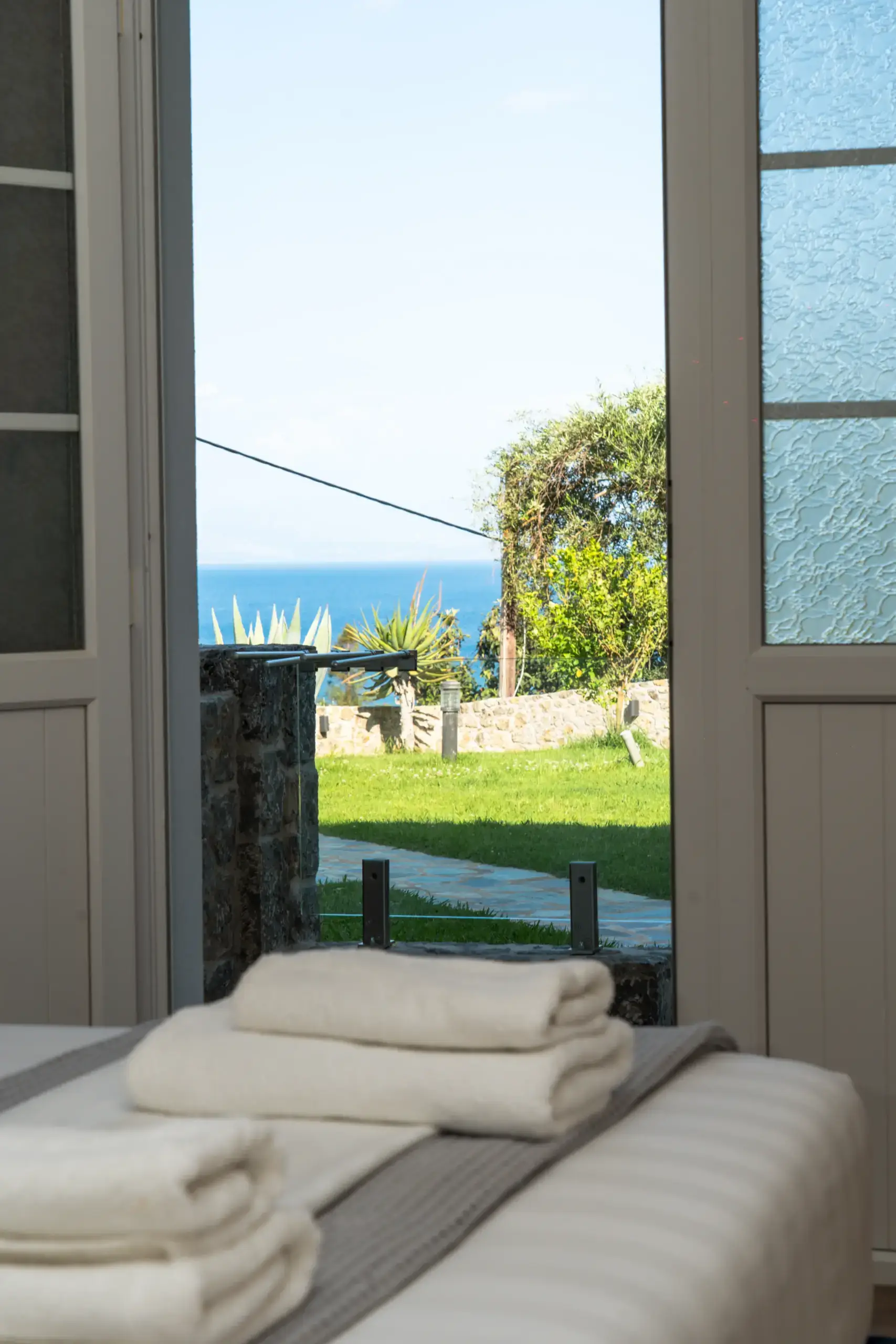 Double room with garden balcony view